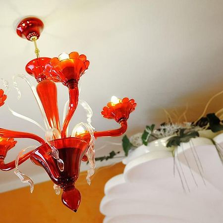 Hotel Benessere Villa Fiorita Colfiorito Bagian luar foto