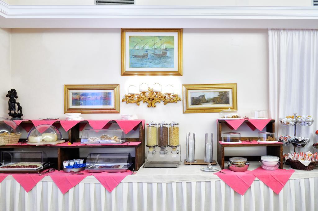 Hotel Benessere Villa Fiorita Colfiorito Bagian luar foto