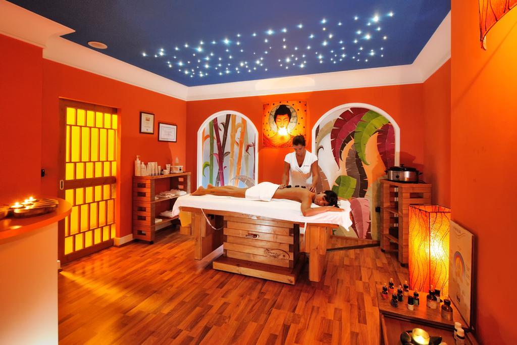 Hotel Benessere Villa Fiorita Colfiorito Bagian luar foto