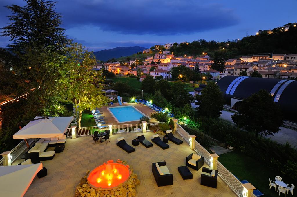 Hotel Benessere Villa Fiorita Colfiorito Bagian luar foto