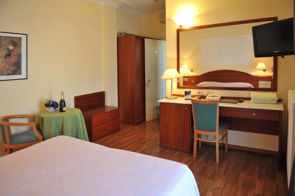 Hotel Benessere Villa Fiorita Colfiorito Bagian luar foto