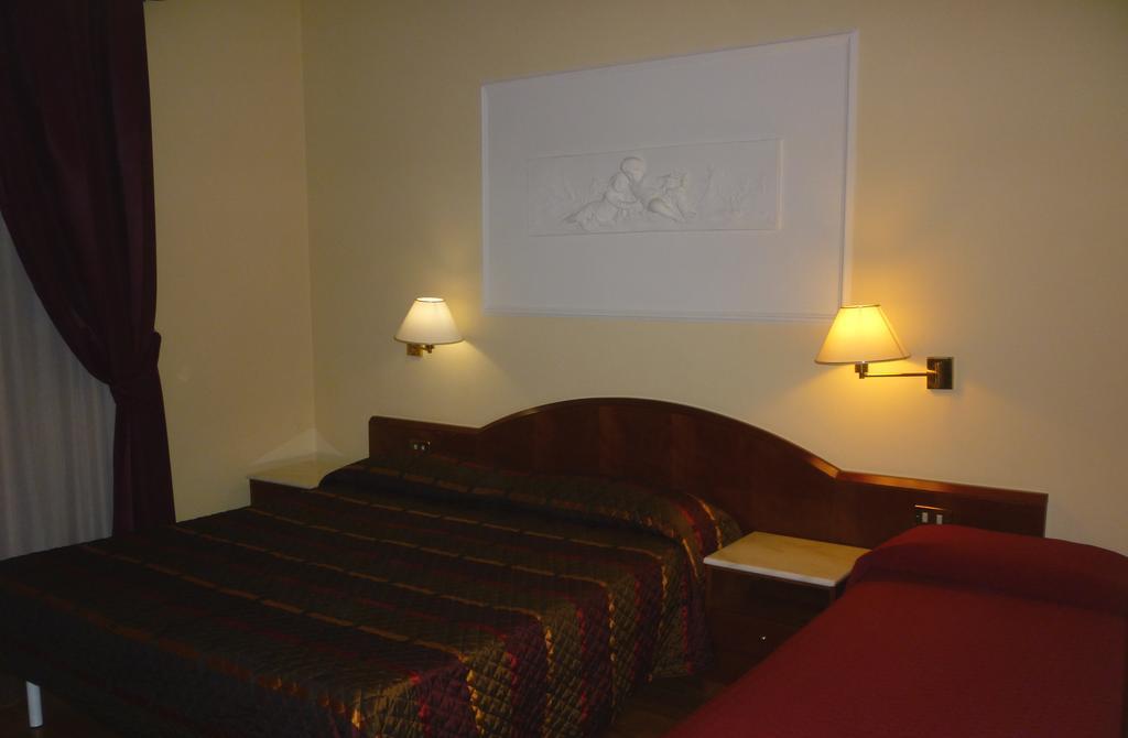 Hotel Benessere Villa Fiorita Colfiorito Bagian luar foto